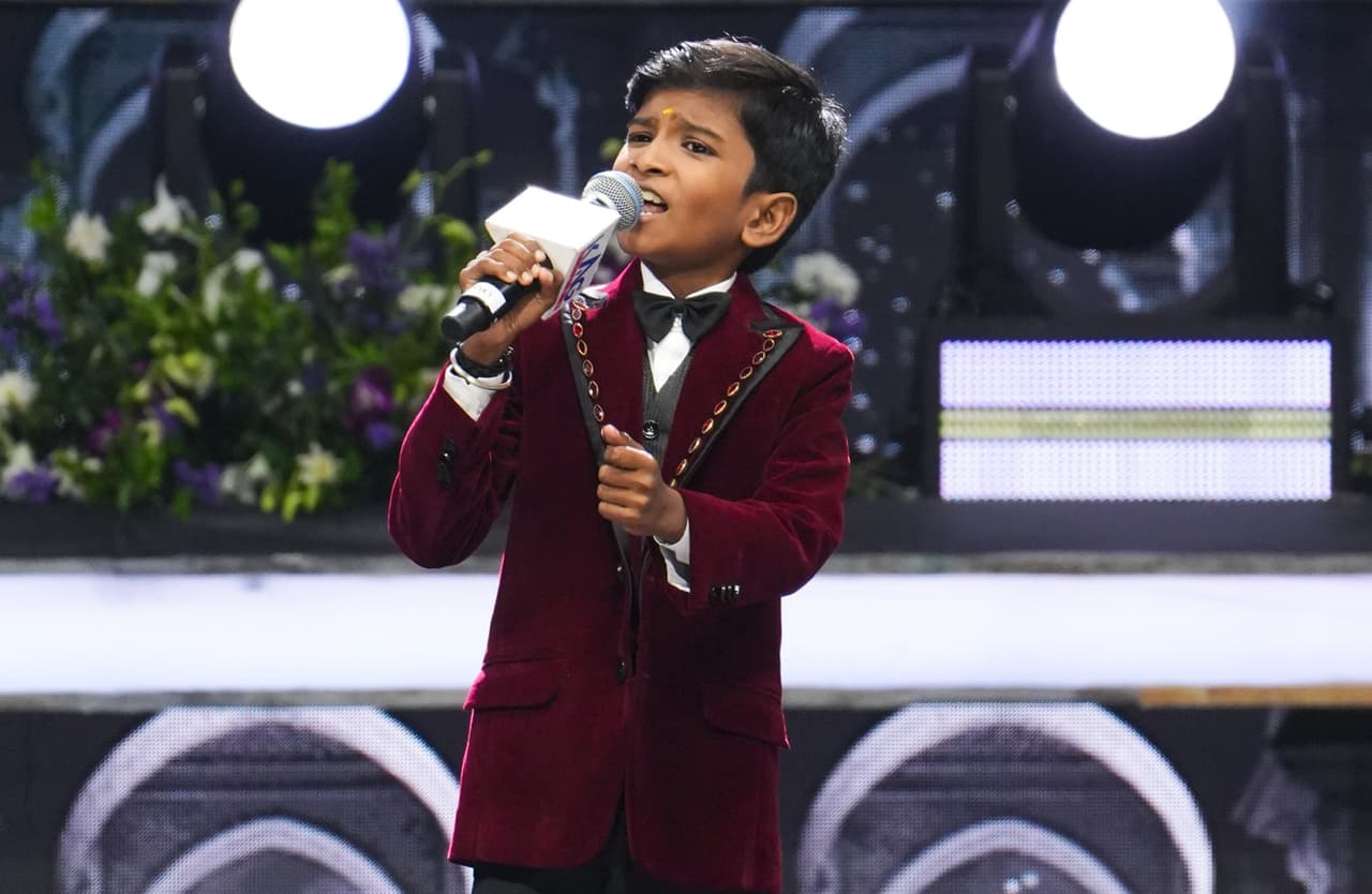 Saregamapa title winner divinesh gifted tata ace to his father