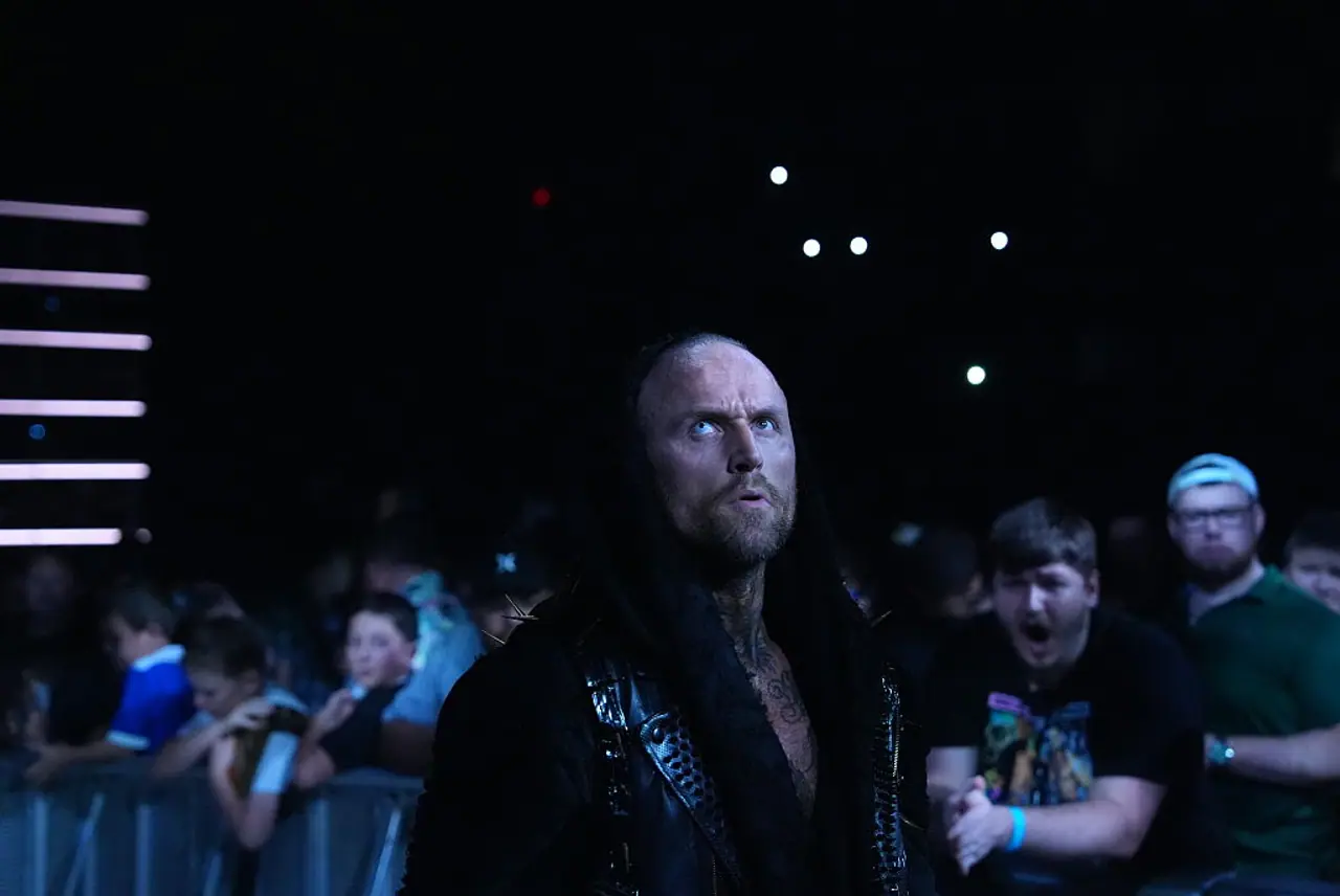 Aleister Black vs. Randy Orton