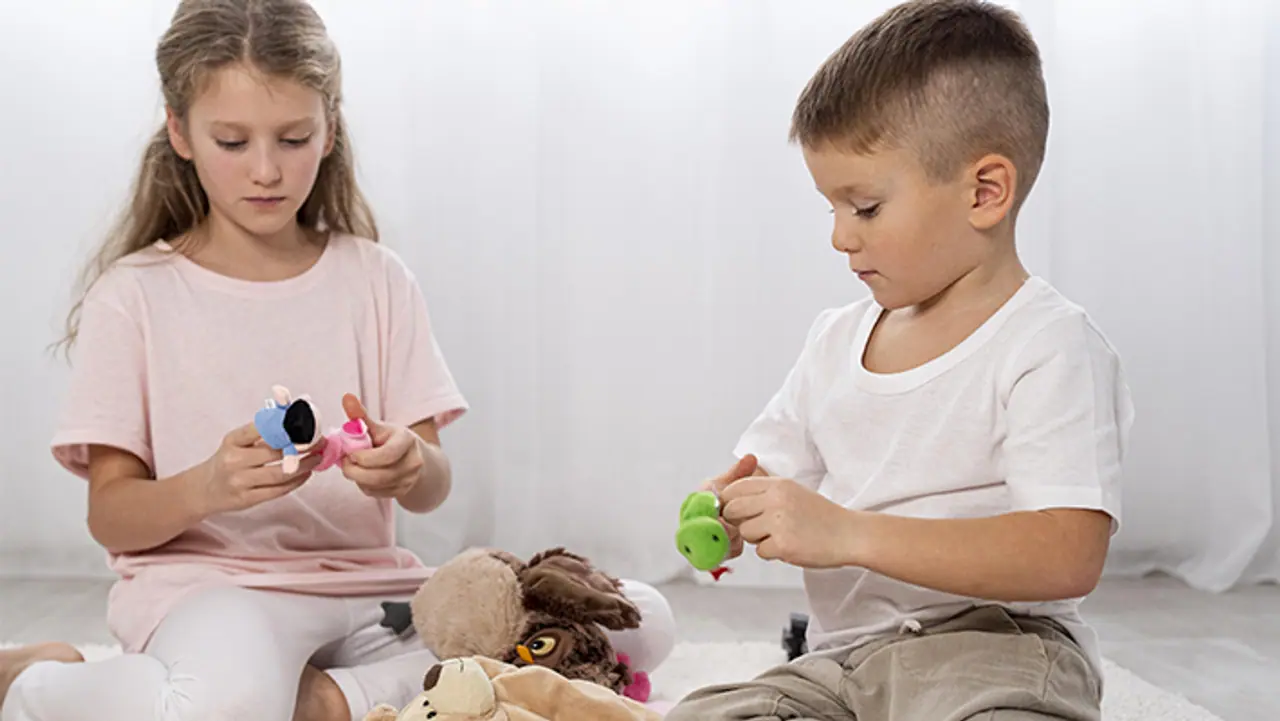 ఇలాంటి బొమ్మలతో పిల్లలు ఆడుకుంటున్నారా?