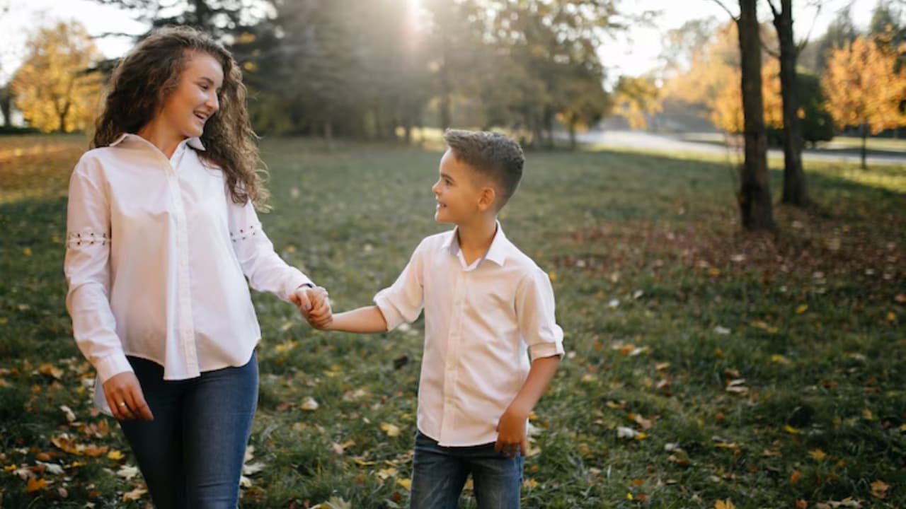 குழந்தைகளின் எதிர்காலத்திற்கு திட்டமிடும் பெற்றோர்