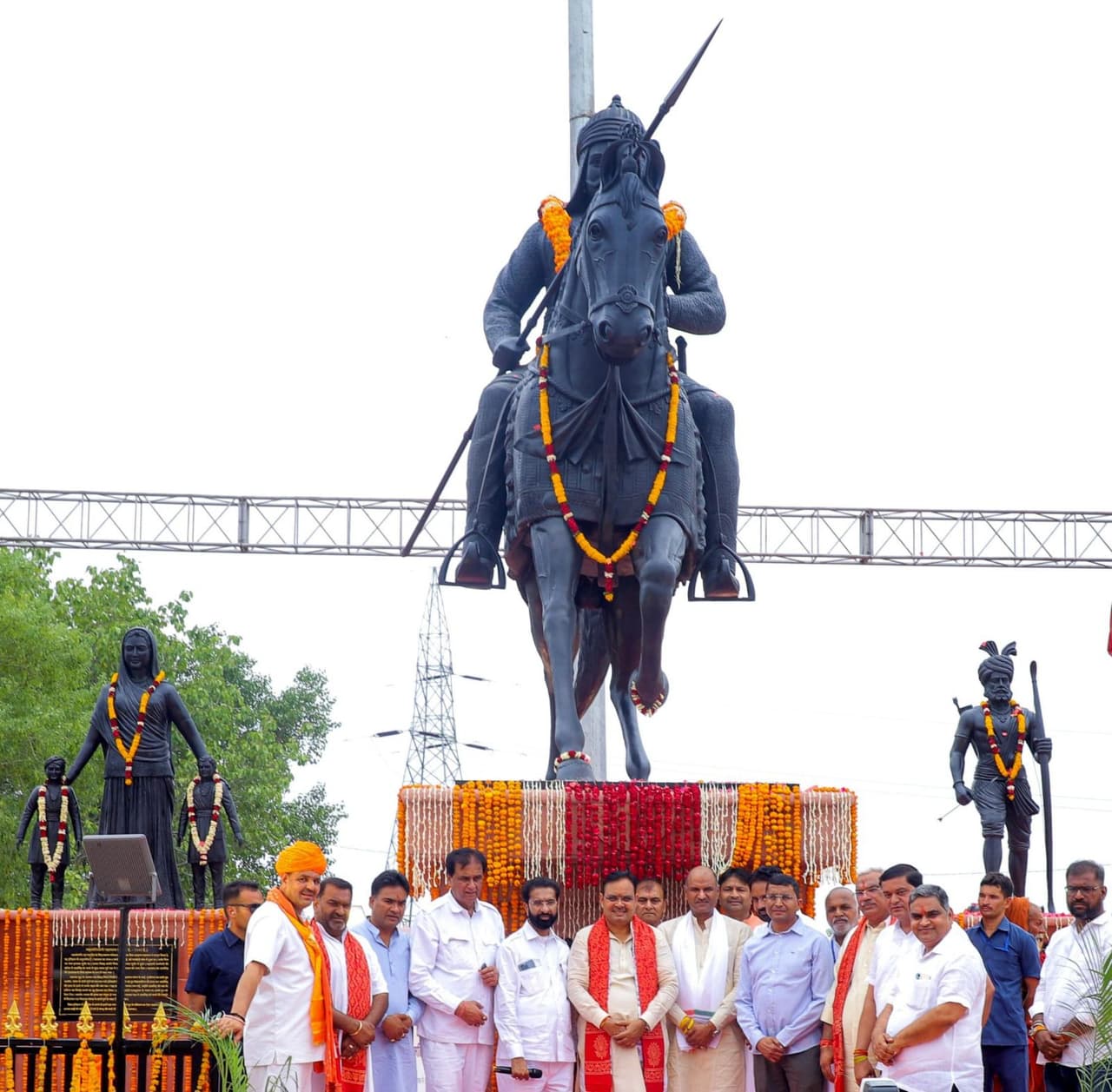 महाराणा प्रताप का साथ देने वाले सबसे ताकतवर योद्धाओं में एक थे राणा पूंजा महाराणा प्रताप का साथ देने वाले सबसे ताकतवर योद्धाओं में एक थे राणा पूंजा
