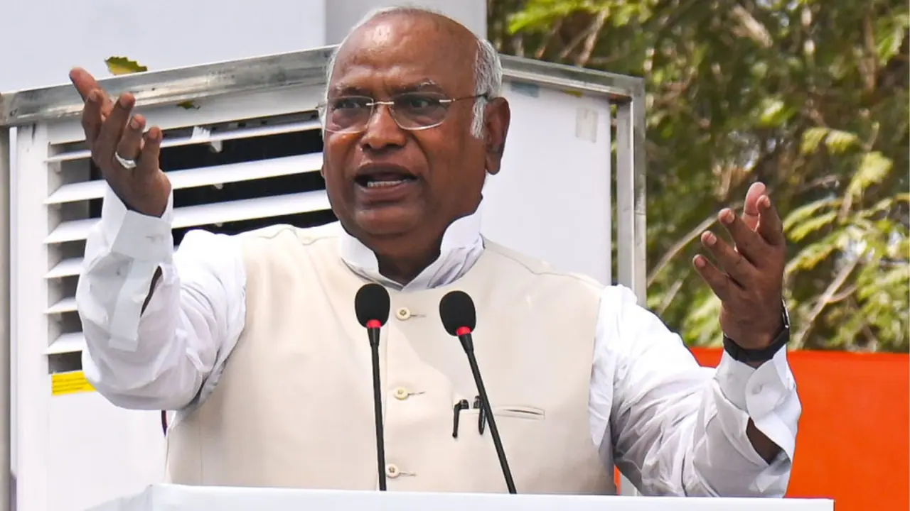 மல்லிகார்ஜுன கார்கே சீற்றம் மல்லிகார்ஜுன கார்கே சீற்றம்