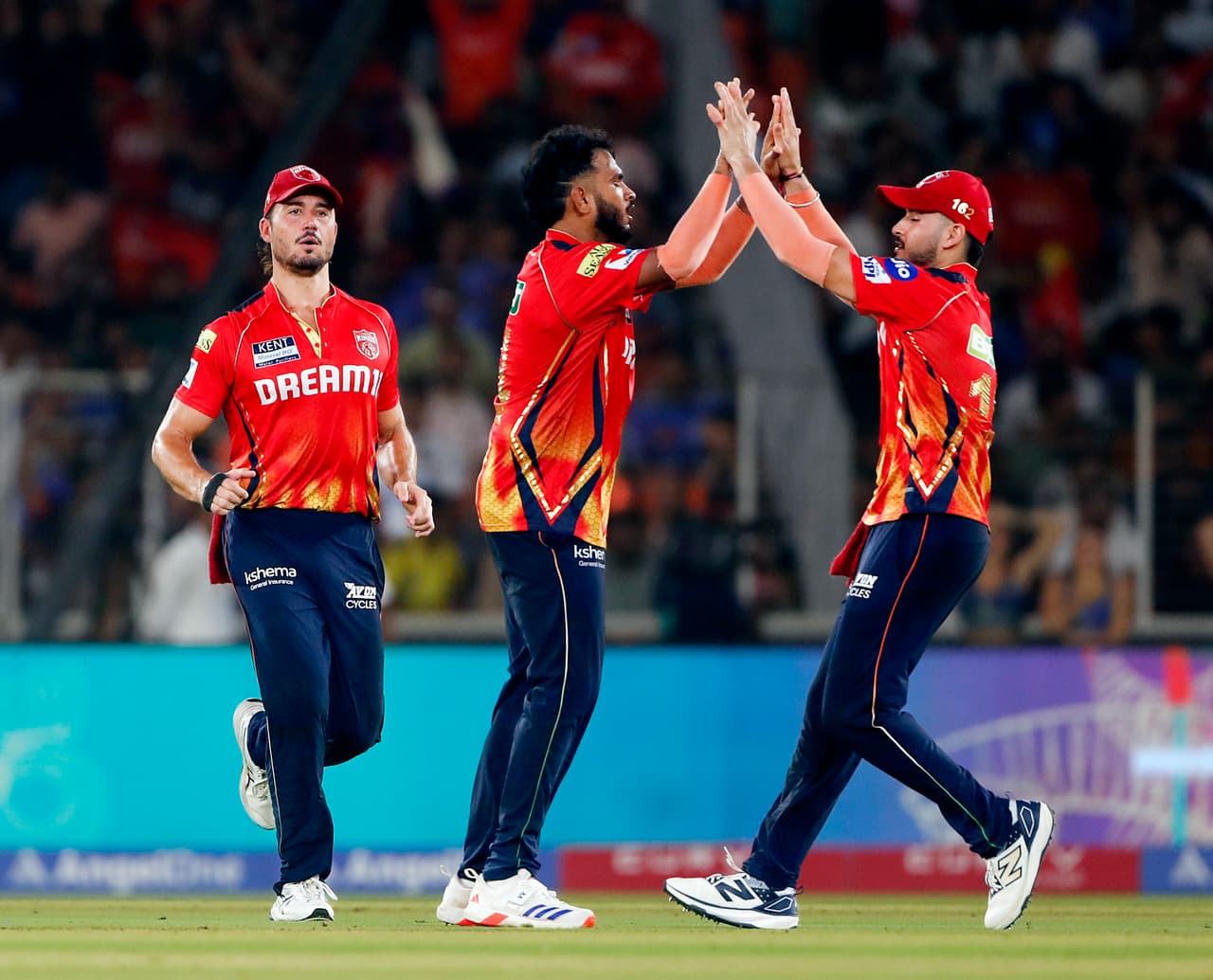 ఐపీఎల్ 2026 వేలం: పంజాబ్ కింగ్స్ వ్యూహం ఏమిటి? ఐపీఎల్ 2026 వేలం: పంజాబ్ కింగ్స్ వ్యూహం ఏమిటి?