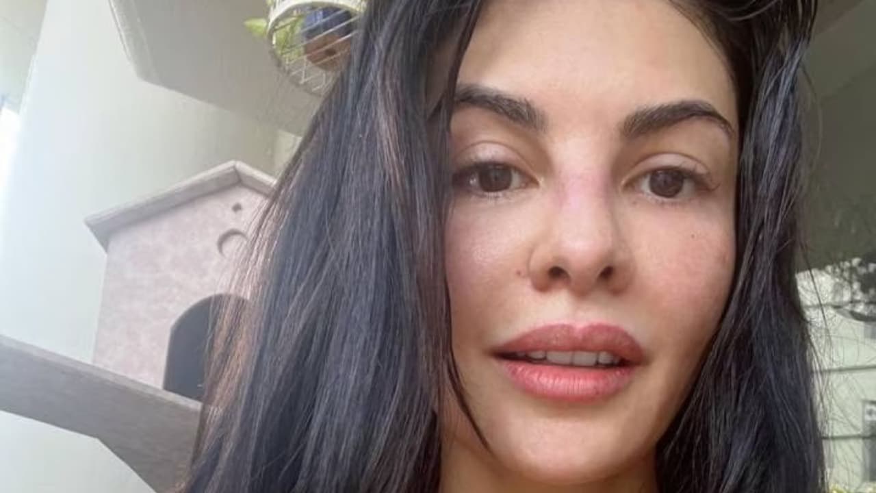 జాక్వెలిన్ ఫెర్నాండెజ్ ఒరిజినల్‌ లుక్‌