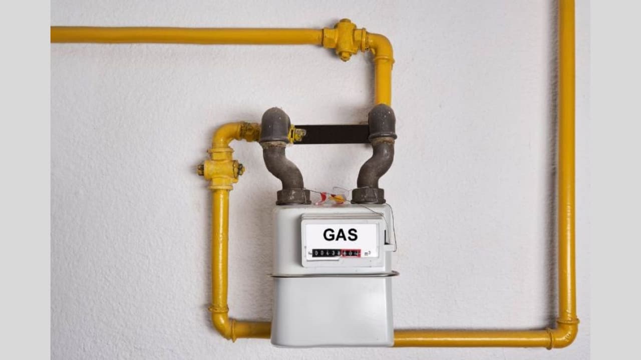 குழாய்கள் மூலம் இயற்கை எரிவாயு விநியோகம்