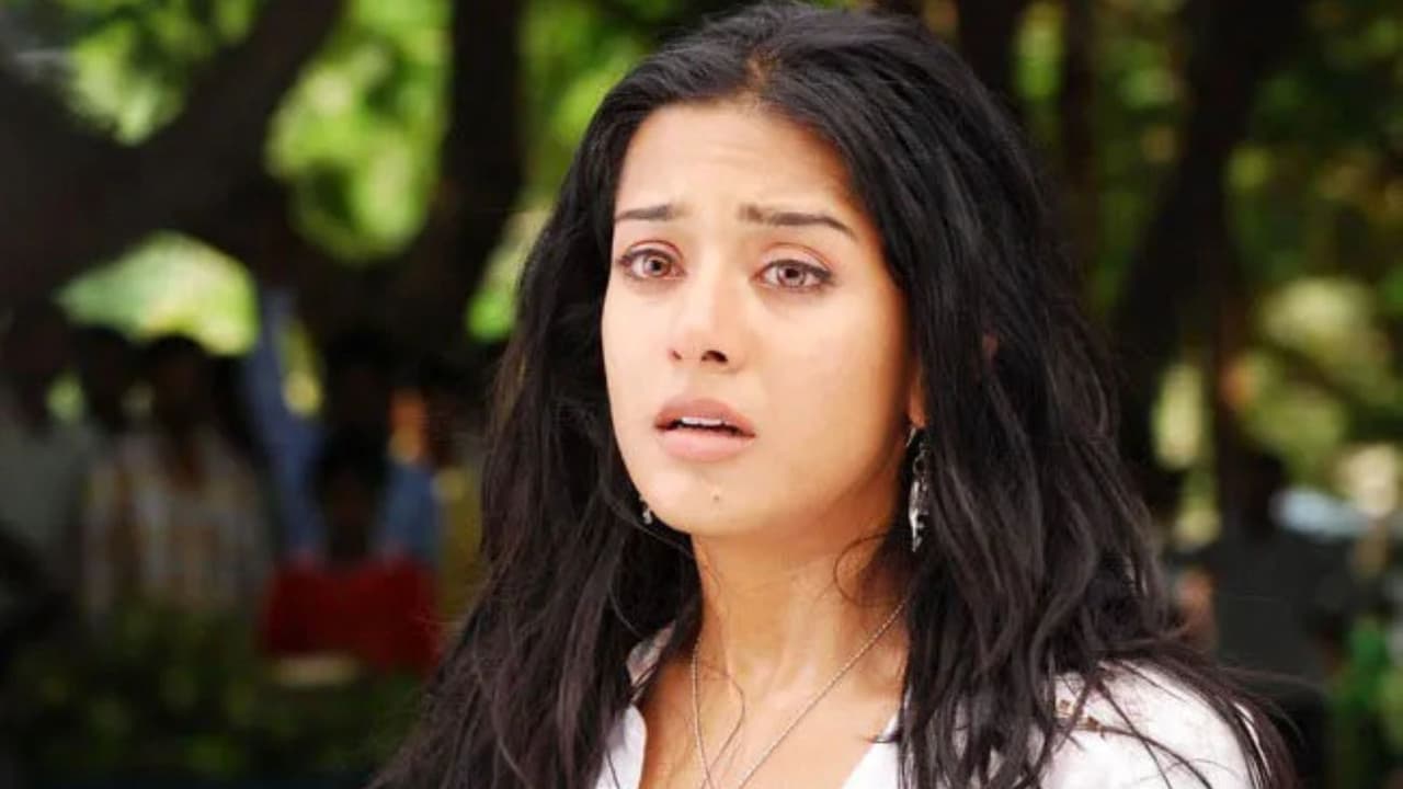 माझ्यावर 'या' मोठ्या व्यक्तीनं केली काळी जादू, अभिनेत्री अमृता रावने केला खळबळजनक दावा माझ्यावर 'या' मोठ्या व्यक्तीनं केली काळी जादू, अभिनेत्री अमृता रावने केला खळबळजनक दावा