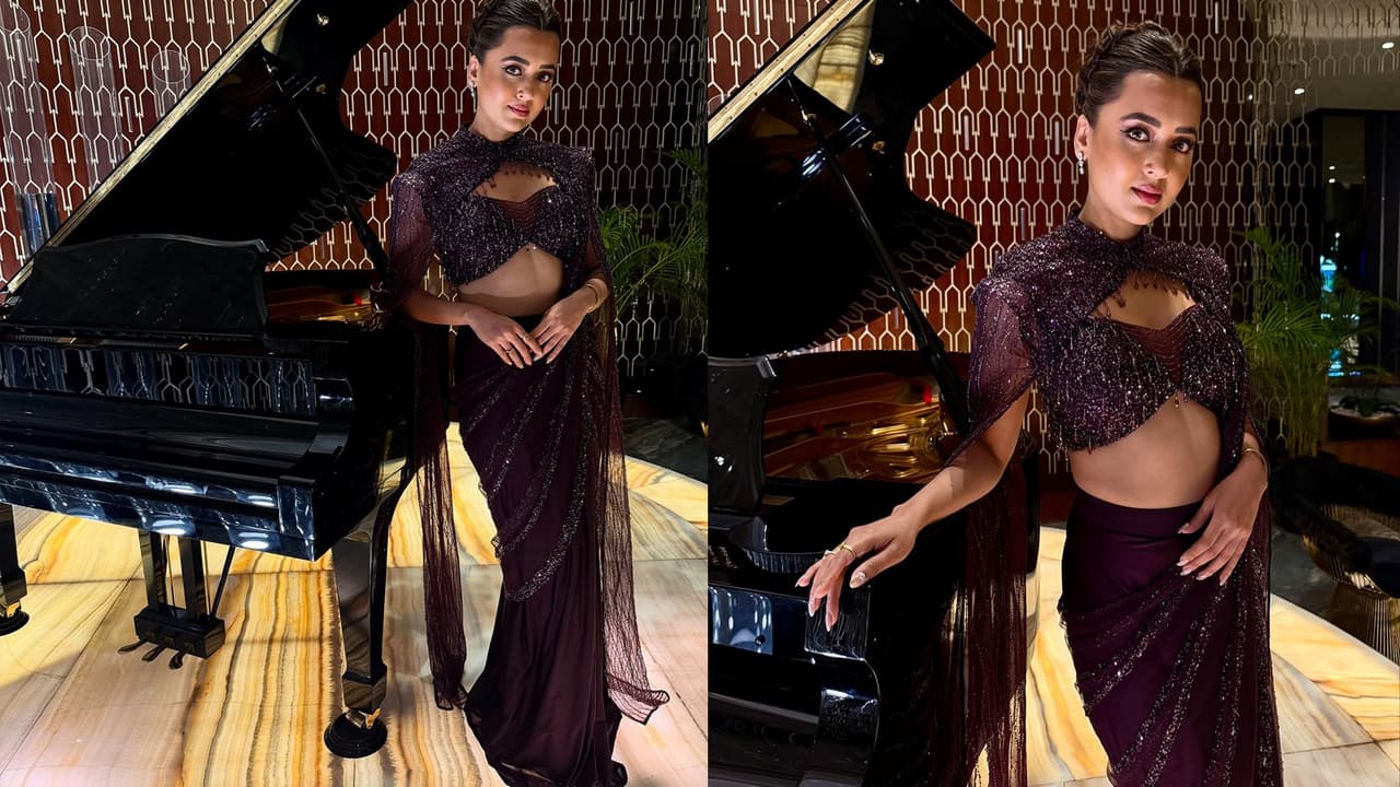 ब्राइट पर्पल साड़ी में समर वाइब्स