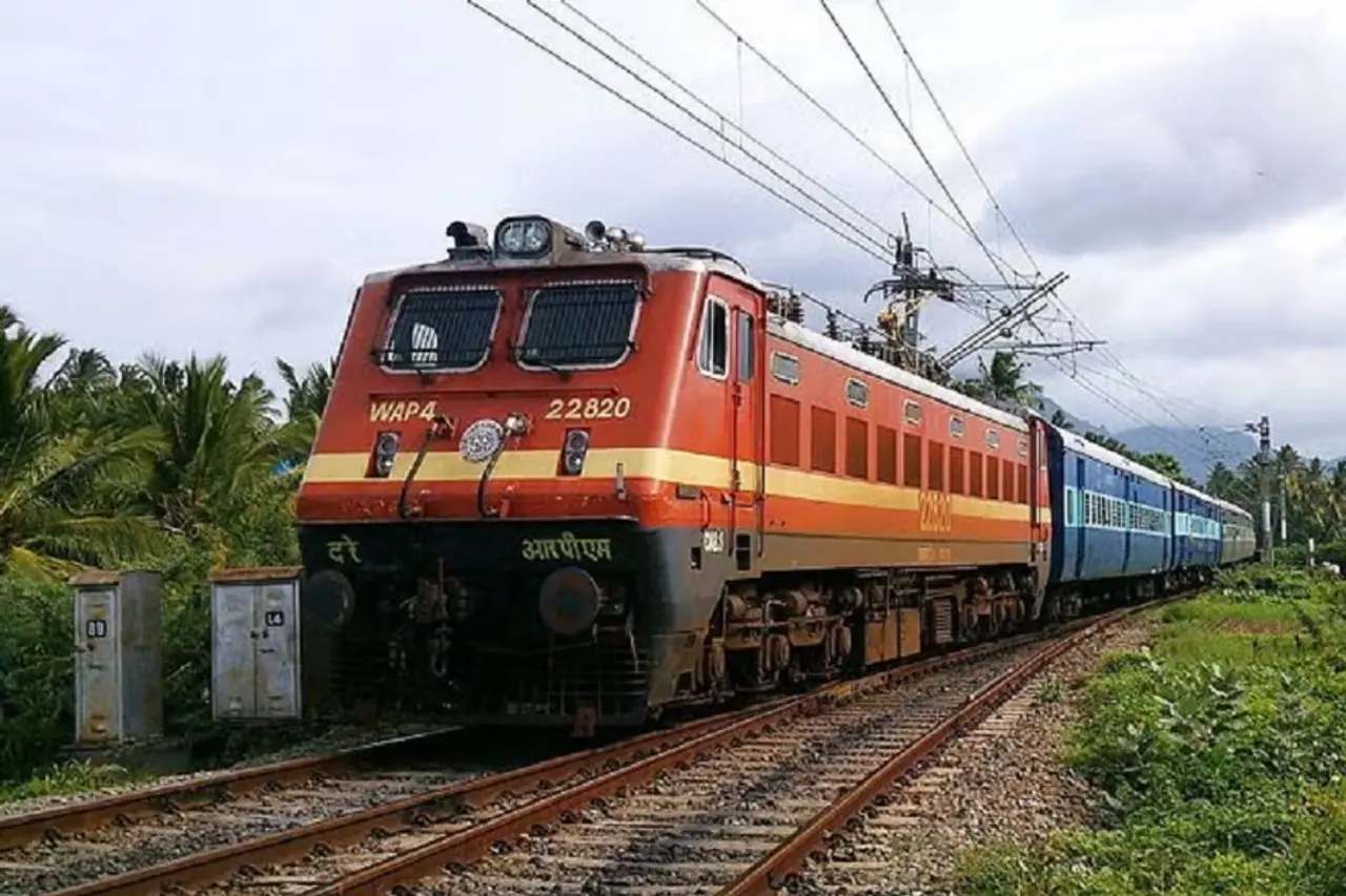 జూలై 1 నుంచి తత్కాల్ టికెట్లకు ఆధార్ తప్పనిసరి