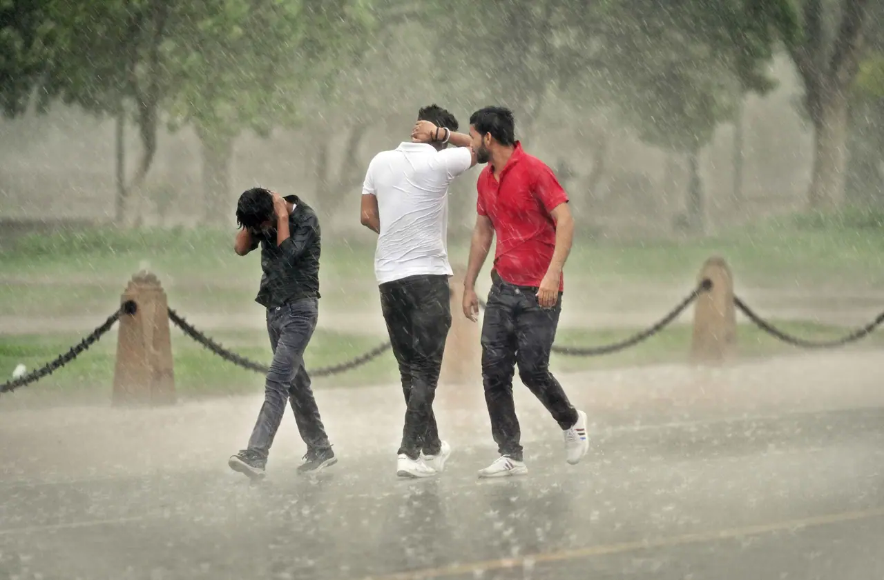 ఇక తెలంగాణలో వర్షాలే వర్షాలు.. ఇక తెలంగాణలో వర్షాలే వర్షాలు..