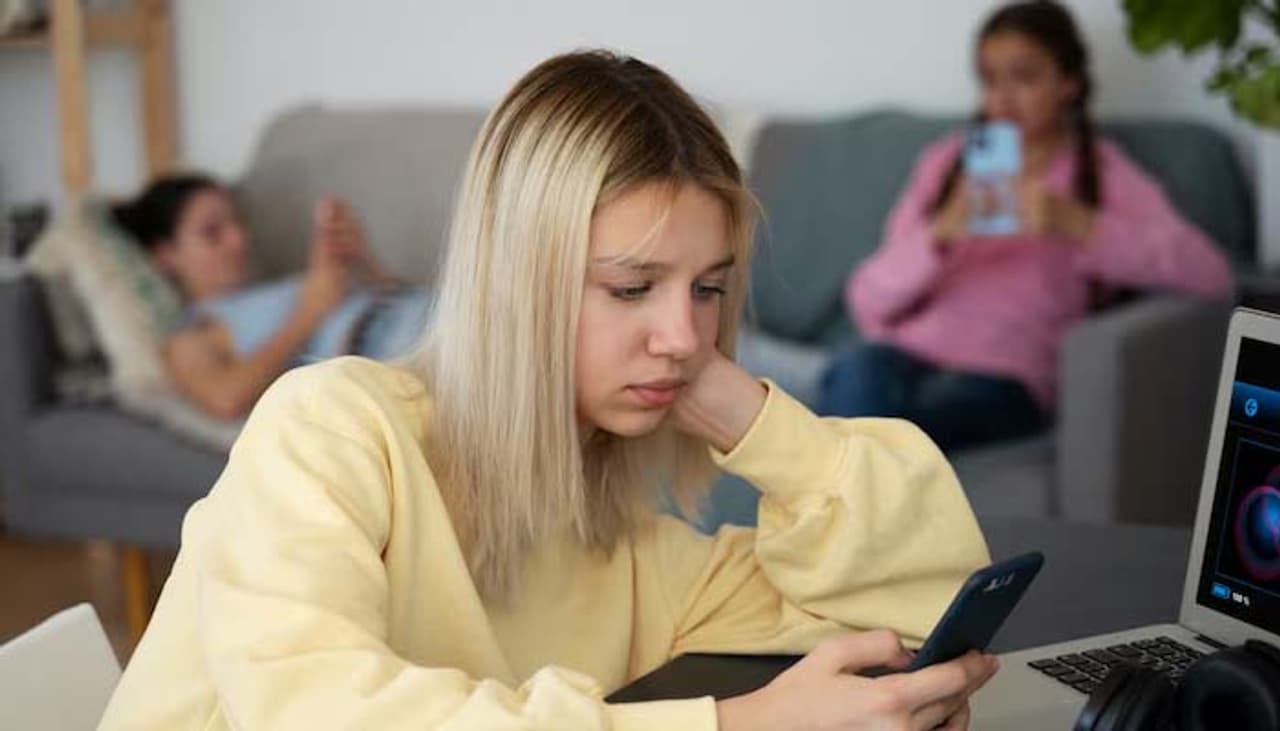 Steps to set regular digital detox routine