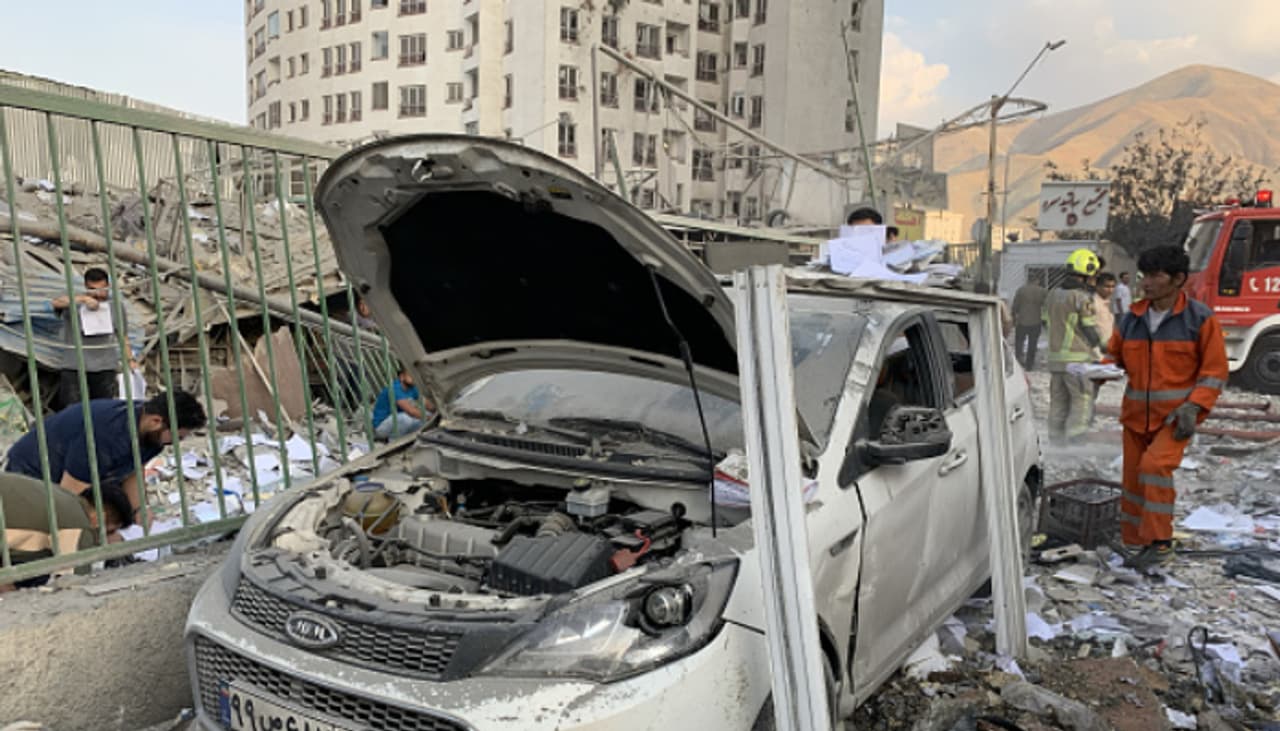 অব্যাহত ইরান ইজরায়েল সংঘাত 