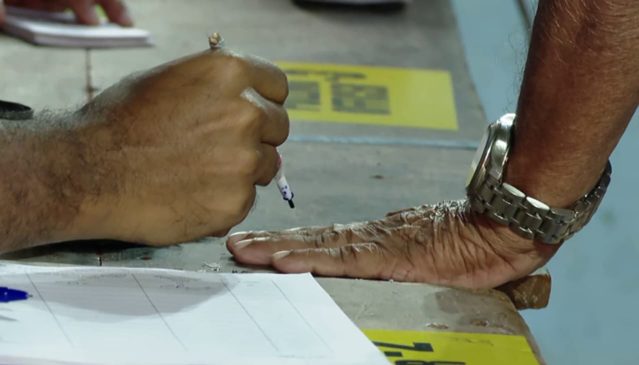 பீகாரின் முன்னோடி முயற்சி: மொபைல் அடிப்படையிலான இ வாக்கெடுப்பு!