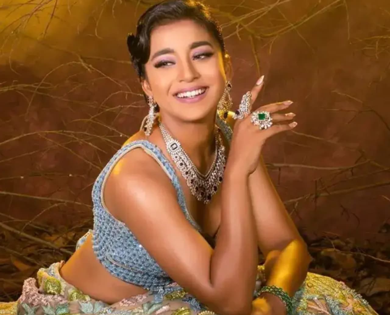 ಸುಂಬುಲ್ ತೌಕೀರ್ ಖಾನ್