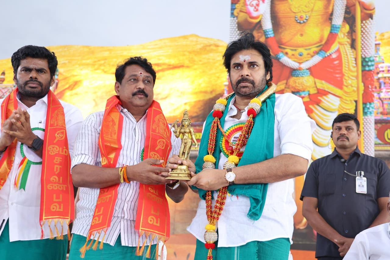 మధురై పర్యటనలో పవన్ కళ్యాణ్