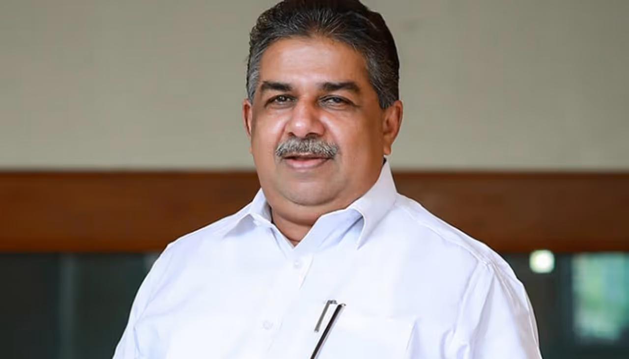 വൈകിട്ട് ആറിന് നിശാഗന്ധിയിൽ