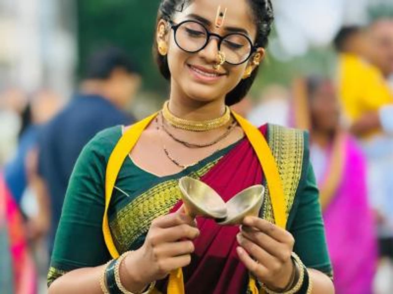 अनेक मान्यवरांनी आणि सेलिब्रिटींनीही सहभाग घेतला