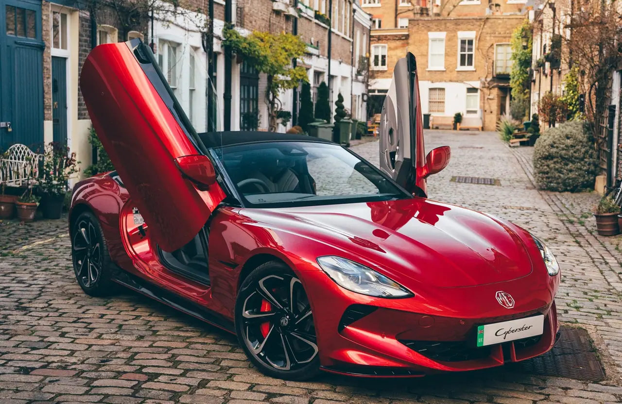 शेफाली शर्माची गाडी वाऱ्याच्या वेगाने पळणार, गाडीचा वेग ऐकून बसतील कानठळ्या 