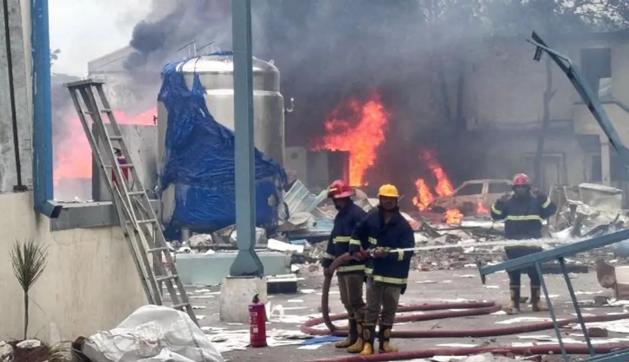 సిగాచి ప్రమాదంలో పెరిగిన మృతుల సంఖ్య సిగాచి ప్రమాదంలో పెరిగిన మృతుల సంఖ్య