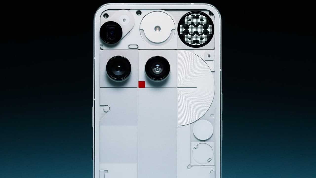 Huge discounts on Nothing Phone 3 5G