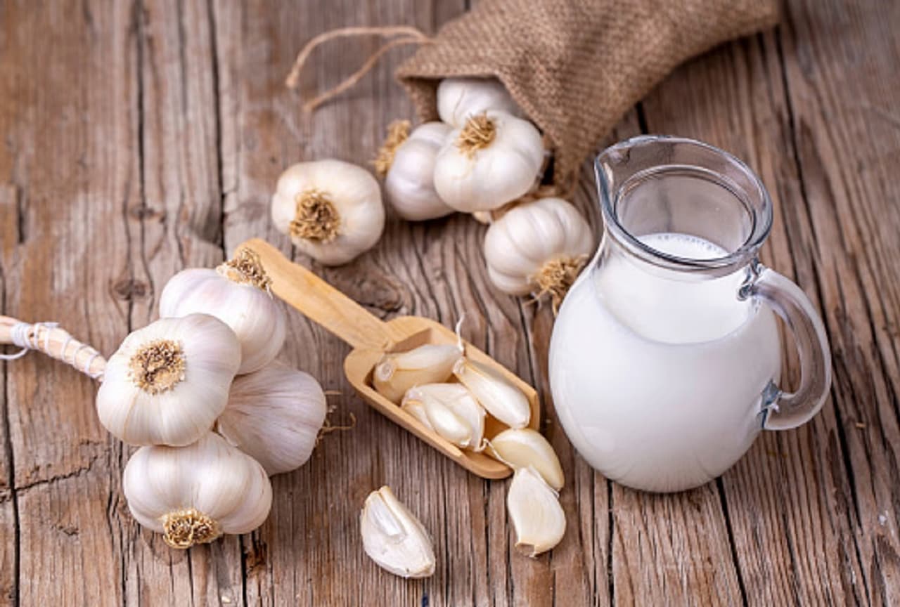 Garlic Milk and its Health Benefits