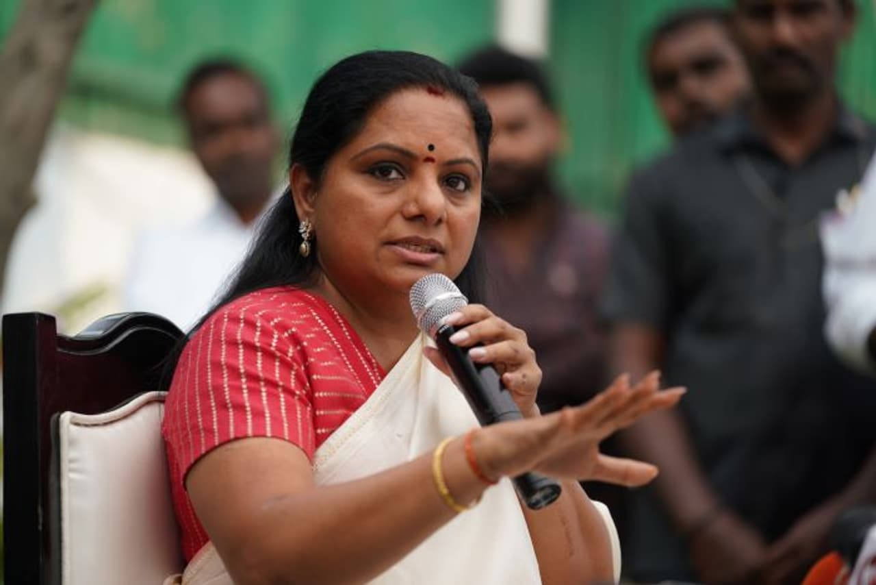 హైదరాబాద్ ఎమ్మెల్సీ బరిలో టిఆర్ఎస్ హైదరాబాద్ ఎమ్మెల్సీ బరిలో టిఆర్ఎస్