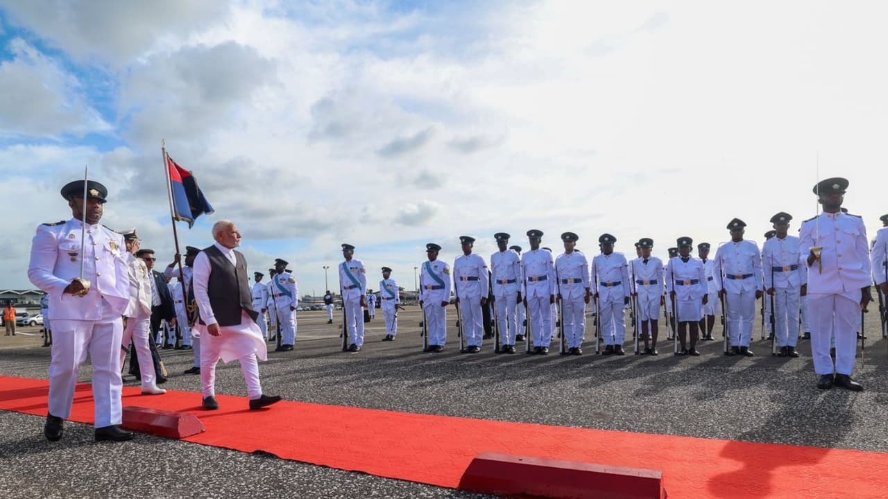 त्रिनिदाद और टोबैगो पहुंचे पीएम मोदी