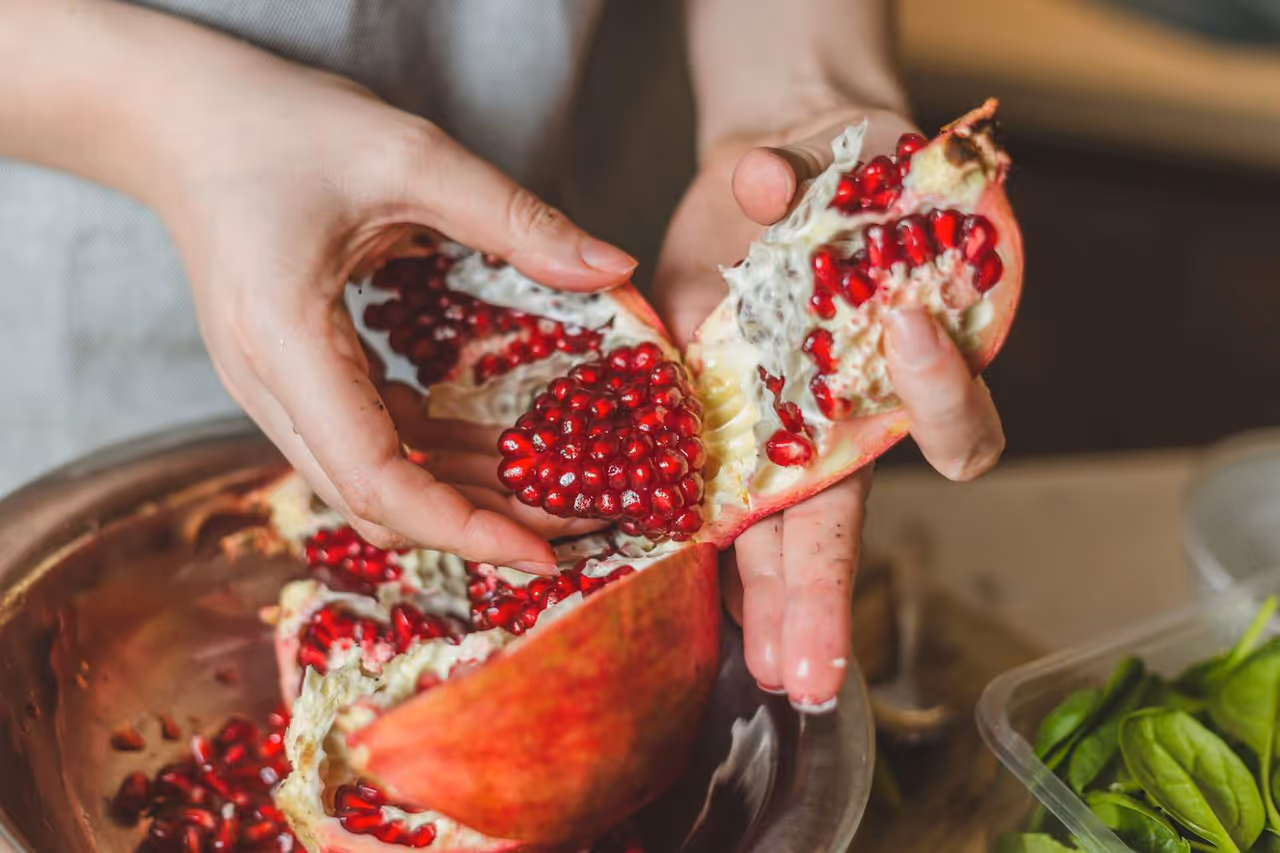 மாதுளையின் உடல்நலப் பயன்கள்