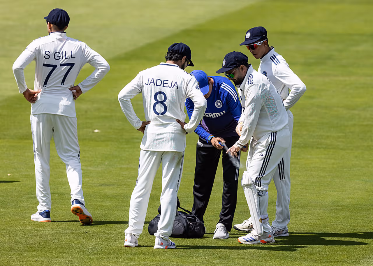 రిషబ్ పంత్‌ వేళ్లకు గాయం