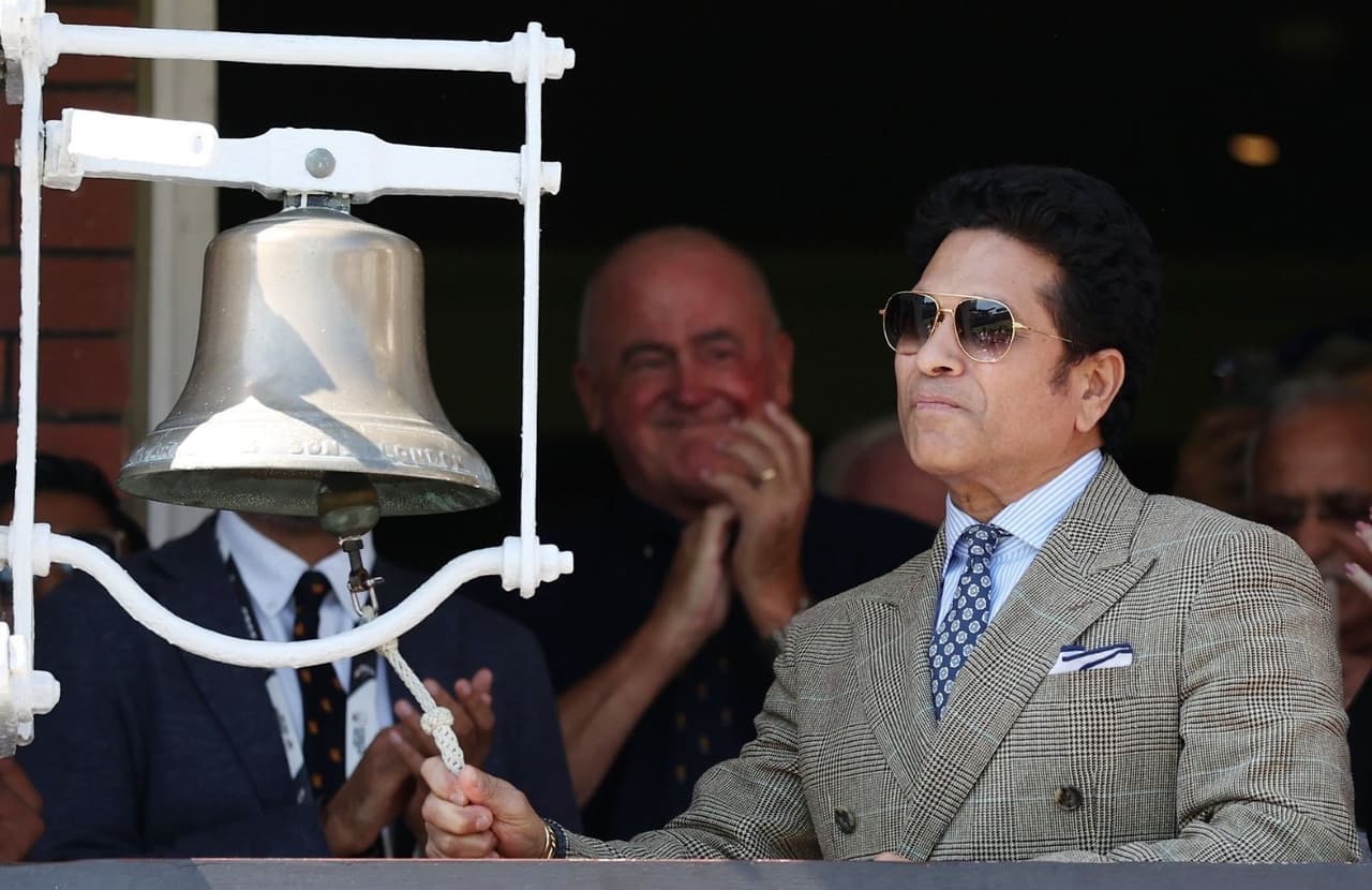 পেশাদার ক্রিকেট থেকে অবসরের এক যুগ পরেও সবচেয়ে ধনী ক্রিকেটার সচিন তেন্ডুলকর পেশাদার ক্রিকেট থেকে অবসরের এক যুগ পরেও সবচেয়ে ধনী ক্রিকেটার সচিন তেন্ডুলকর