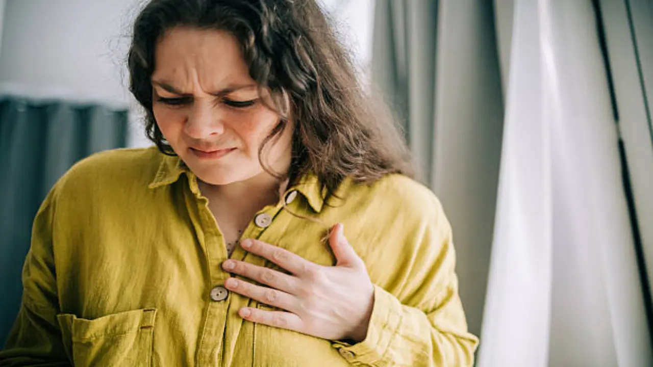 Signs of Silent Heart Attacks in Women Signs of Silent Heart Attacks in Women
