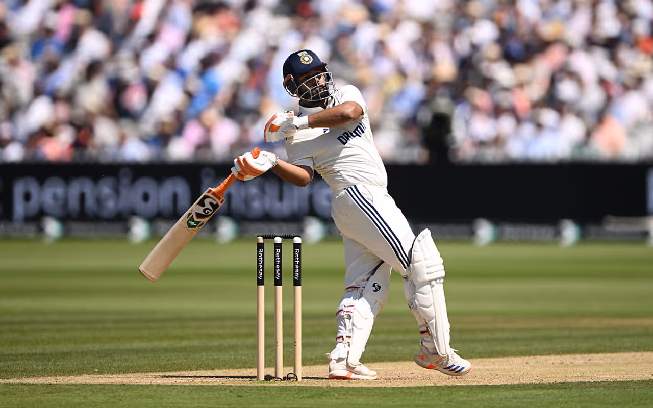 టెస్ట్ క్రికెట్ 2025లో అత్యధిక సిక్సర్లు బాదిన టాప్ 6 ప్లేయర్లు ఎవరు? టెస్ట్ క్రికెట్ 2025లో అత్యధిక సిక్సర్లు బాదిన టాప్ 6 ప్లేయర్లు ఎవరు?