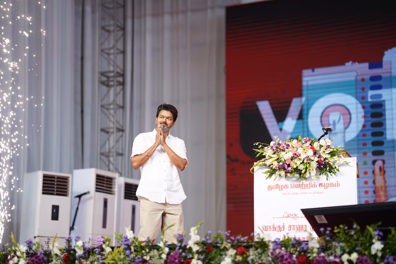 எச்சில் இலை எடுத்த புஸ்ஸி ஆனந்த்