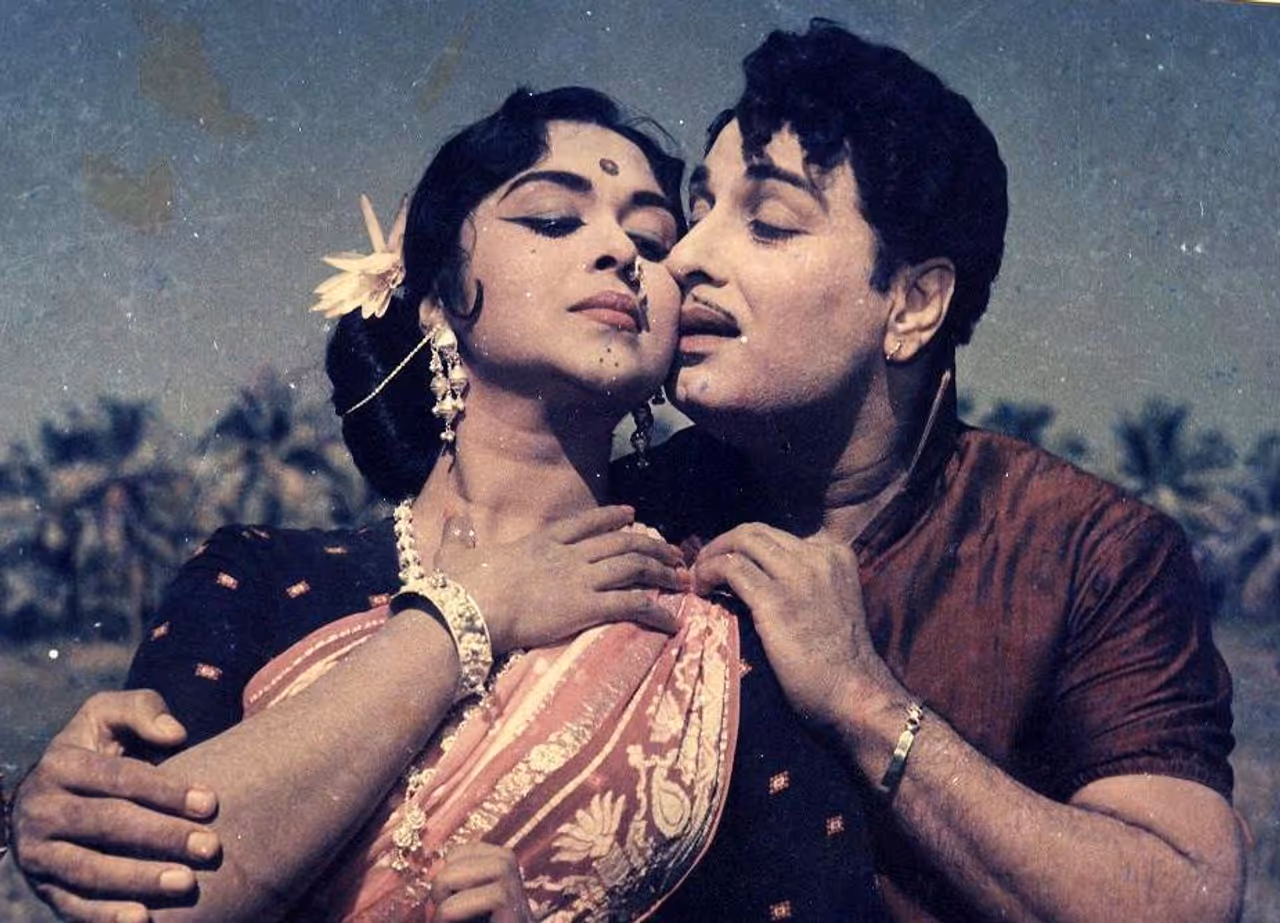 అందానికి కొలమానం సరోజా దేవి అందానికి కొలమానం సరోజా దేవి