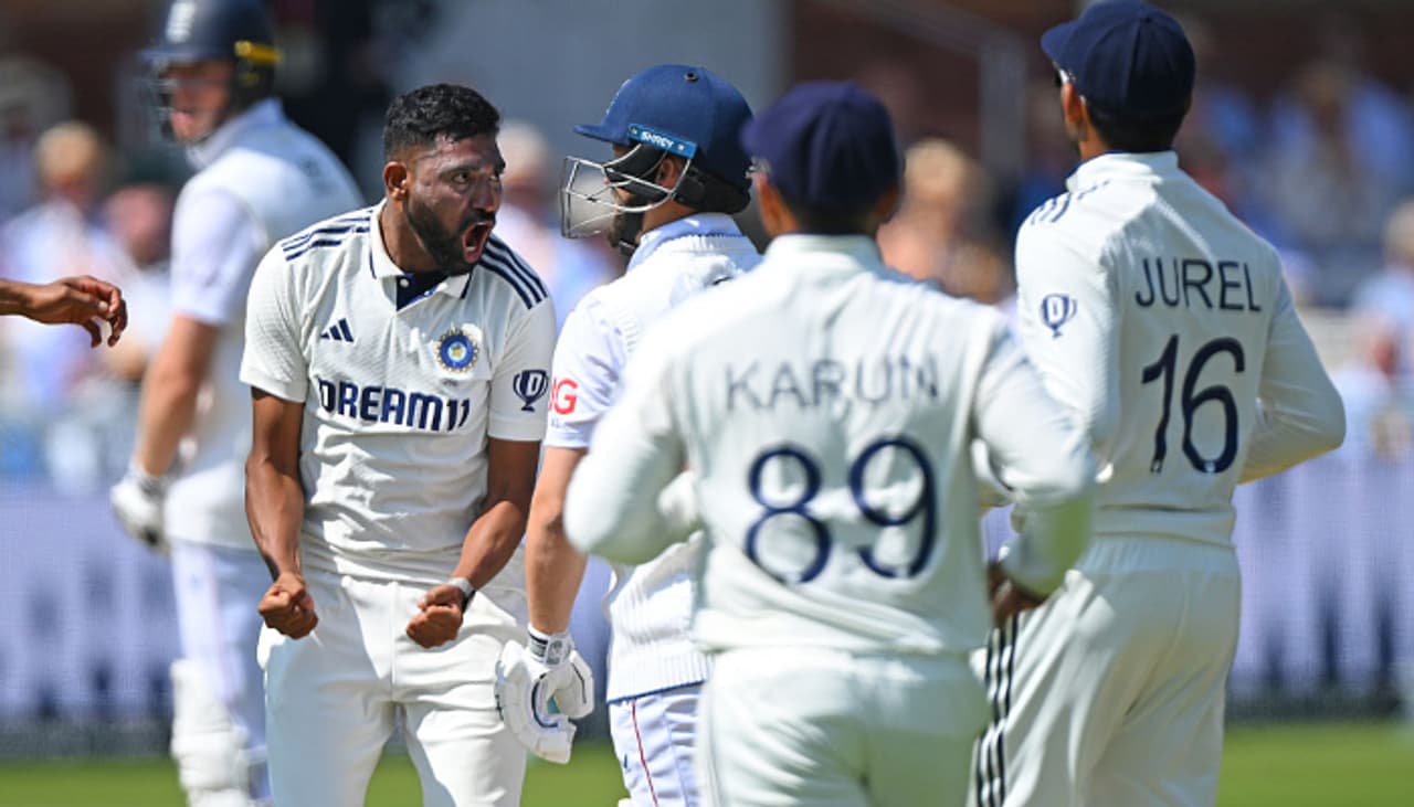 ఓవల్ లో 247 పరుగులకు ఇంగ్లాండ్ ఆలౌట్