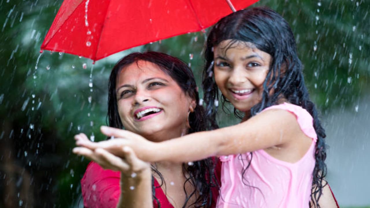 மழைக்காலமும் நோய்த்தொற்று பரவலும்: மழைக்காலமும் நோய்த்தொற்று பரவலும்: