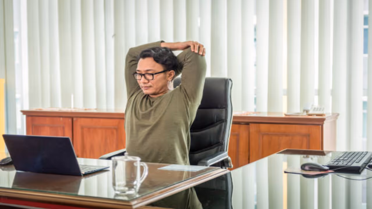 சிறிய இடைவேளைகள் மற்றும் அசைவுகள் : சிறிய இடைவேளைகள் மற்றும் அசைவுகள் :