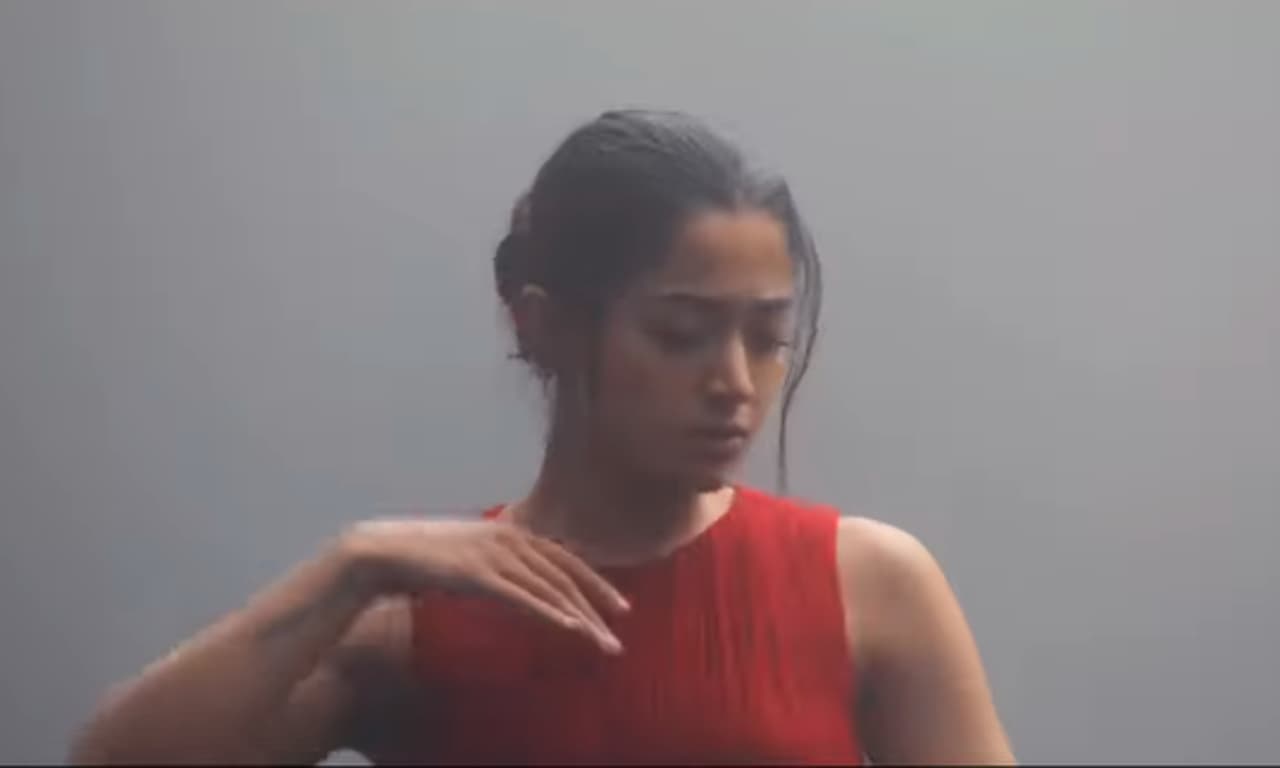 ‘ದಿ ಗರ್ಲ್‌ಫ್ರೆಂಡ್ ಮೊದಲ ಹಾಡಿನ ಮೋಡಿ!