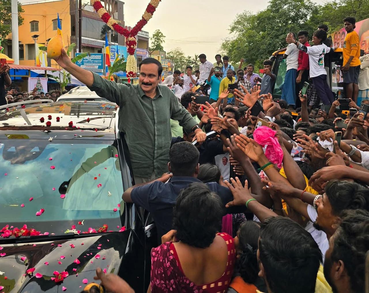 பாமக.வில் அதிகார மோதல் பாமக.வில் அதிகார மோதல்