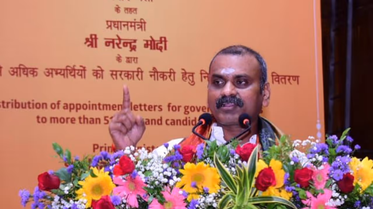  மத்திய இணை அமைச்சர் எல்.முருகன் 