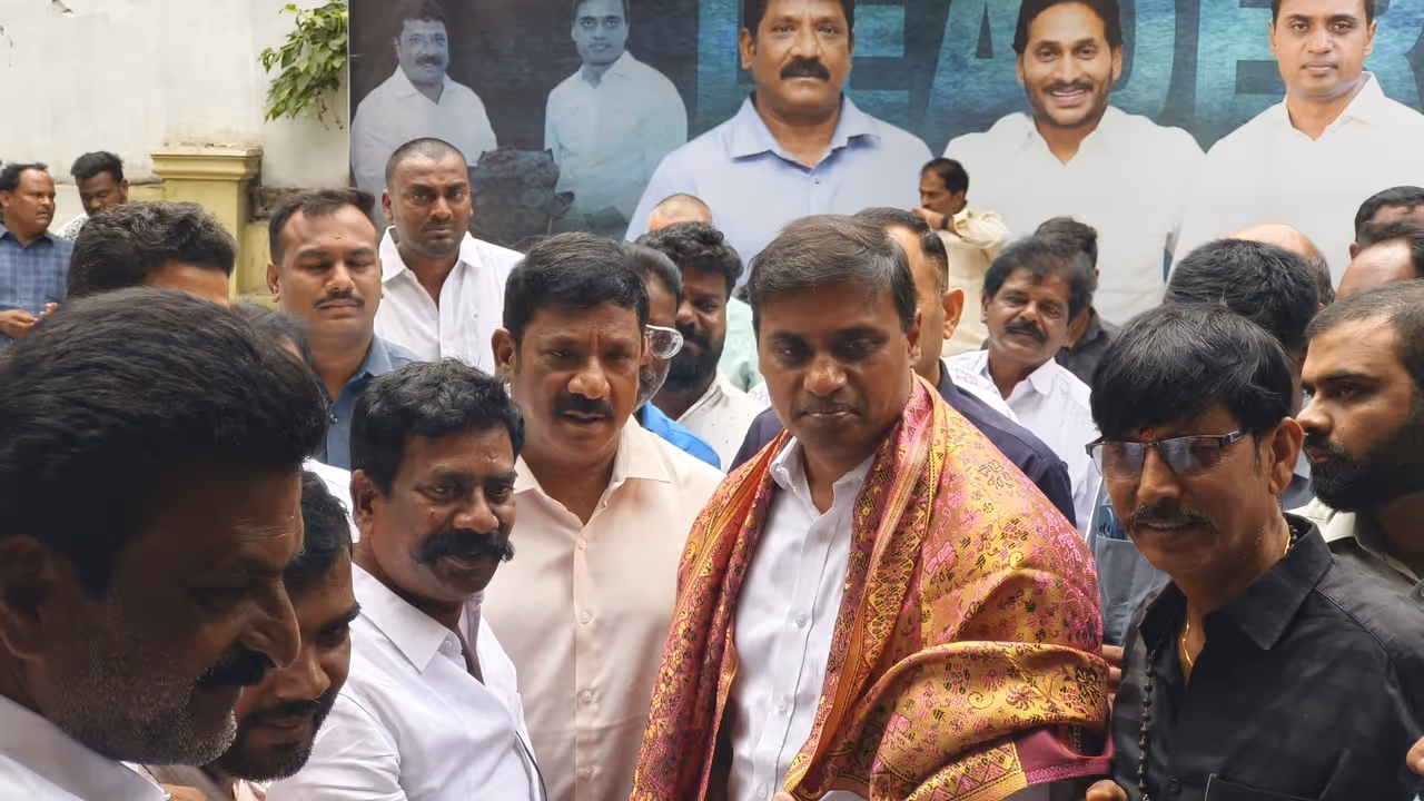 వైకాపా ఏంపీ మిథున్ రెడ్డి అరెస్టు