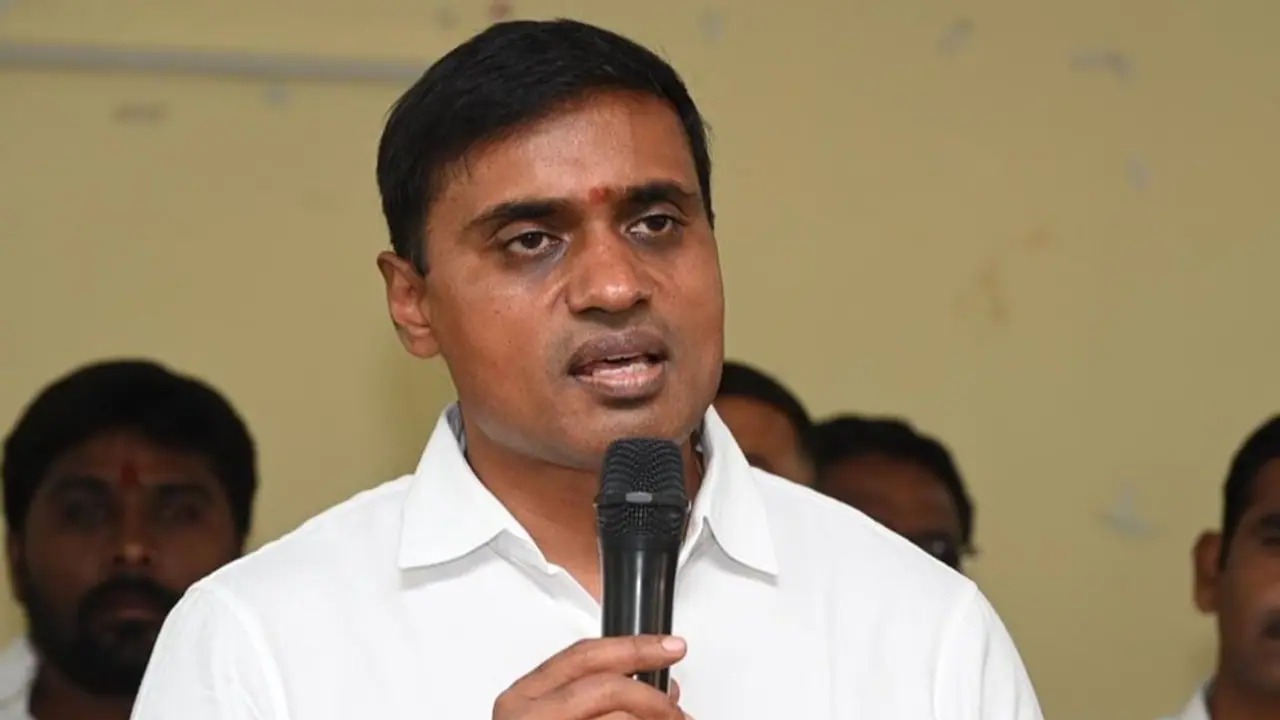 మద్యం కుంభకోణం కేసులో అరెస్టు, రిమాండ్