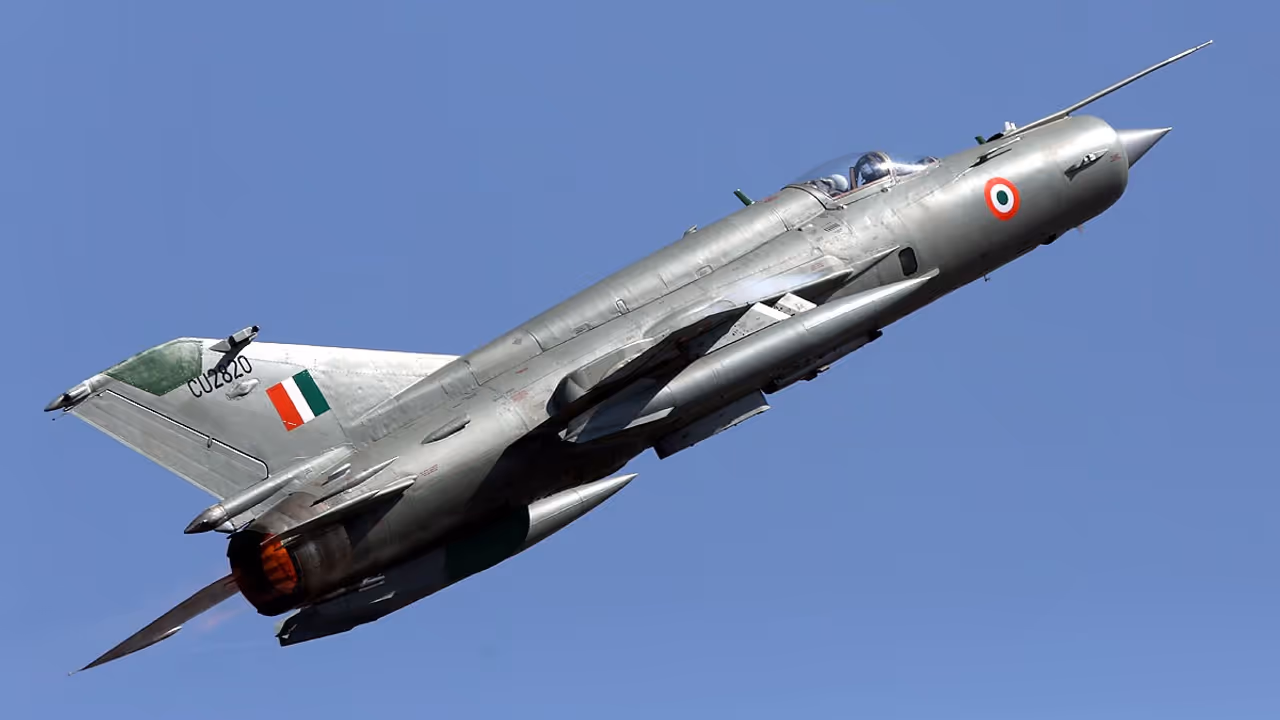 मिग 21 की विदाई, तेजस की अगवानी मिग 21 की विदाई, तेजस की अगवानी