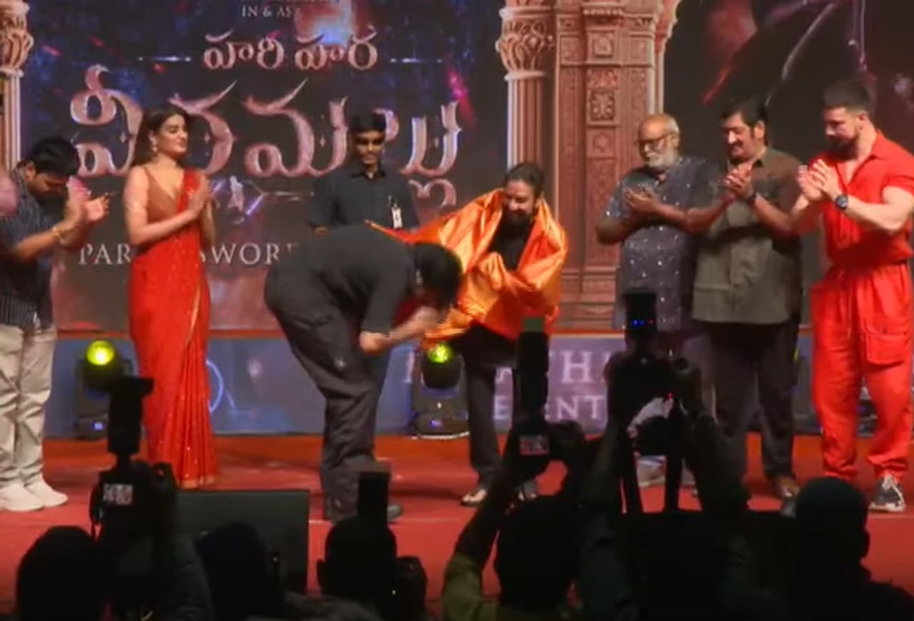 వీరమల్లుని ప్రతిష్టాత్మకంగా తీసుకున్న పవన్ వీరమల్లుని ప్రతిష్టాత్మకంగా తీసుకున్న పవన్