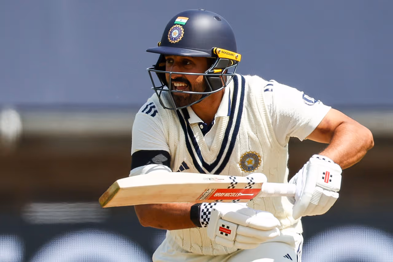 వ‌ర్షం అడ్డంకుల మ‌ధ్య ఓవల్ లో మొదటి రోజు ఇంగ్లాండ్ ఆధిక్యం