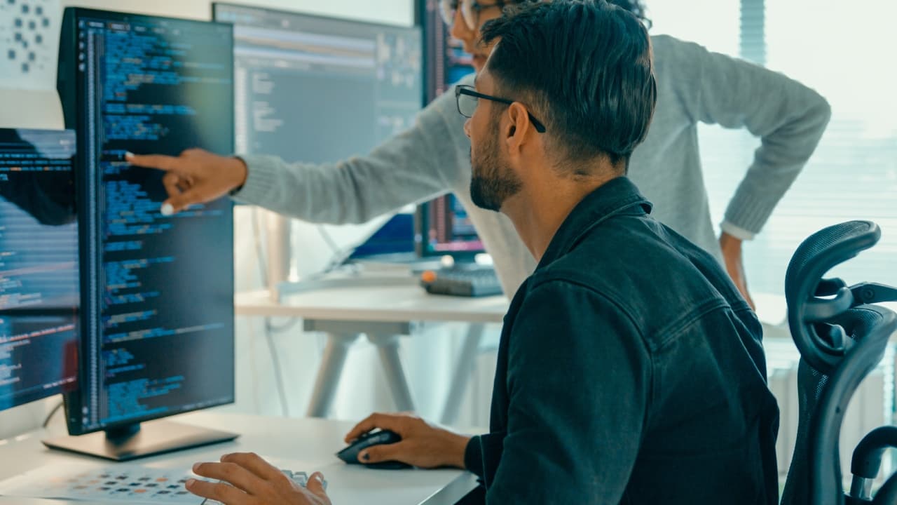 डिजिटल युग में कंप्यूटर कोर्स की डिमांड क्यों है?