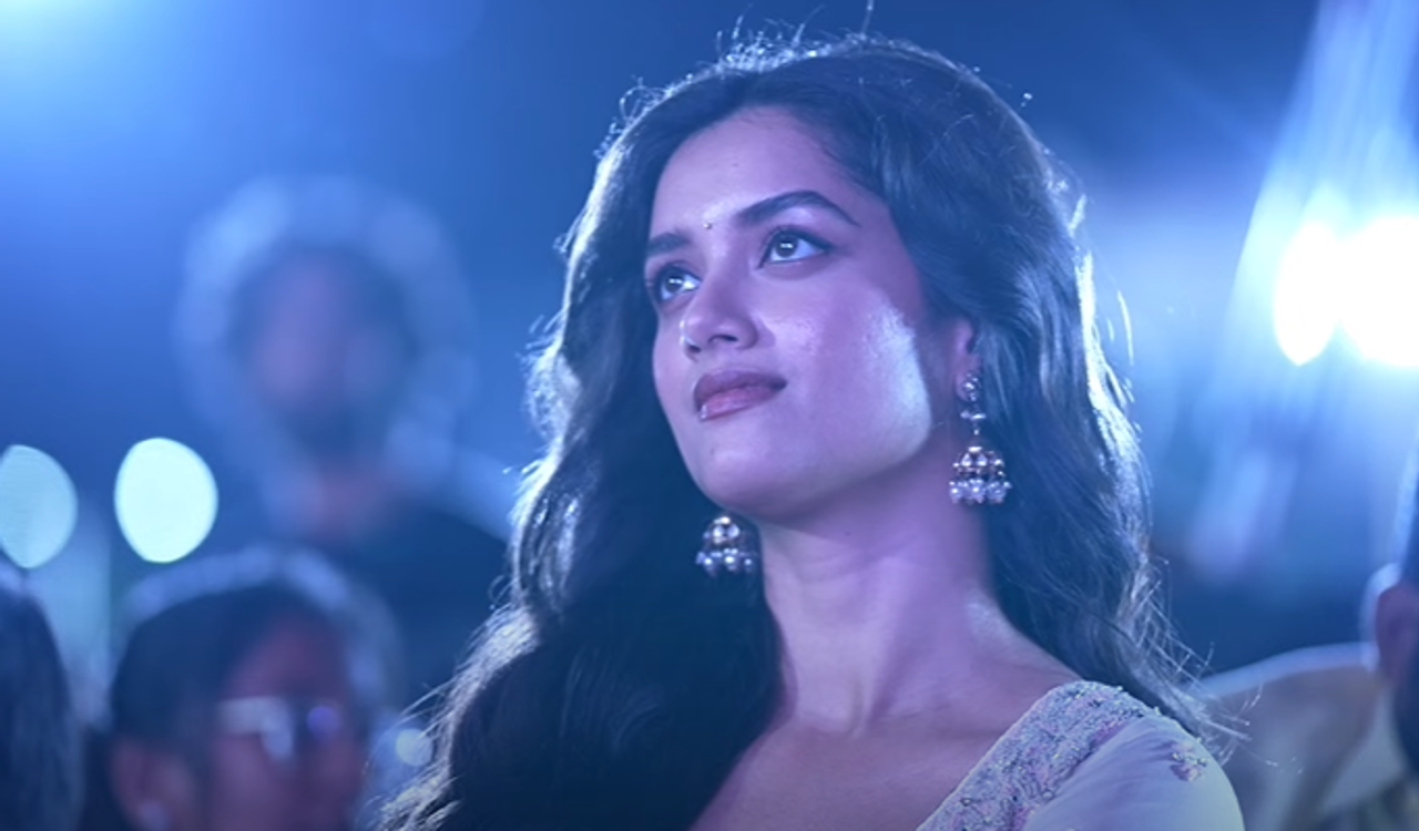 காந்தா மூலம் தமிழில் எண்ட்ரி கொடுக்கும் அழகு குட்டி செல்லம் பாக்யஸ்ரீ போர்ஸ்! காந்தா மூலம் தமிழில் எண்ட்ரி கொடுக்கும் அழகு குட்டி செல்லம் பாக்யஸ்ரீ போர்ஸ்!