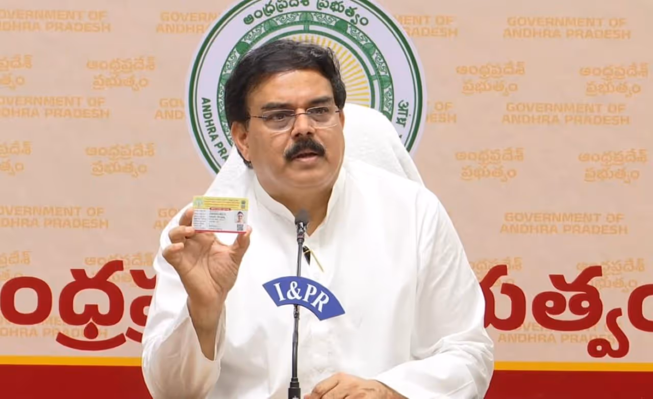 ఇక ఏపీలో స్మార్ట్ రేషన్ కార్డులు ఇక ఏపీలో స్మార్ట్ రేషన్ కార్డులు