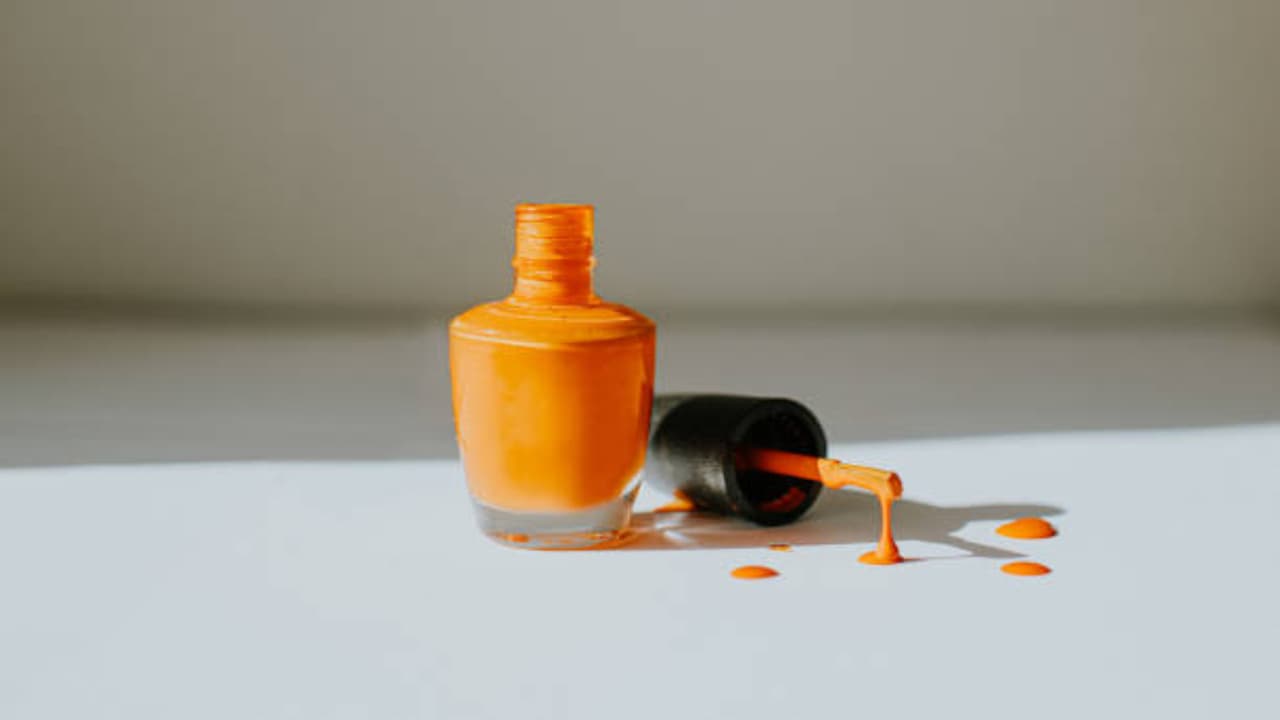 நெயில் பாலிஷ் தின்னர் :