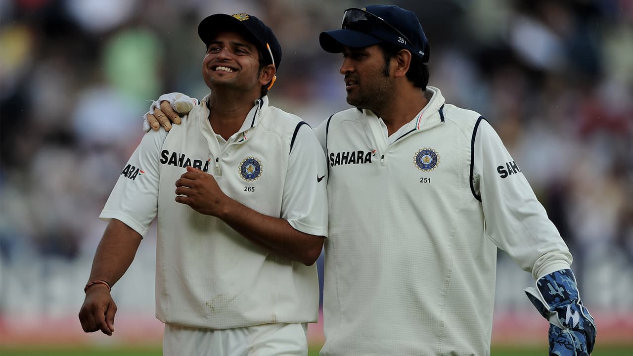 महेंद्र सिंह धोनी और सुरेश रैना महेंद्र सिंह धोनी और सुरेश रैना