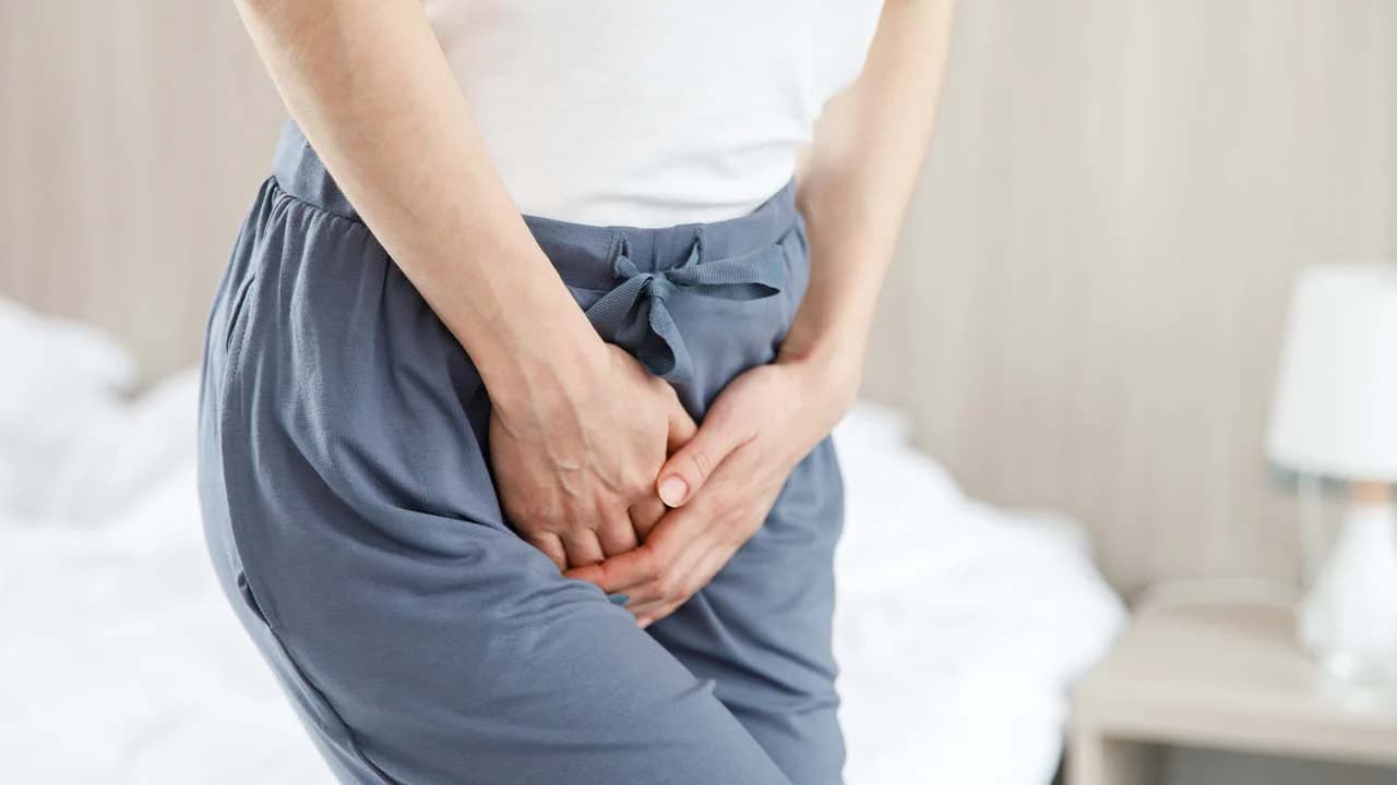  சிறுநீர் அடங்காமை (Stress Urinary Incontinence)